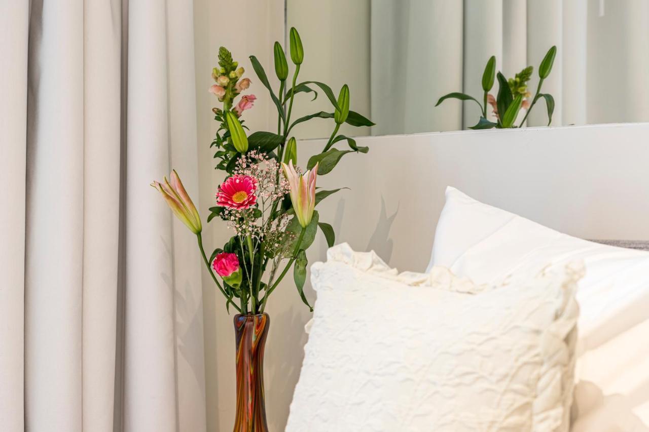 Gracht 62 Bed & Breakfast *